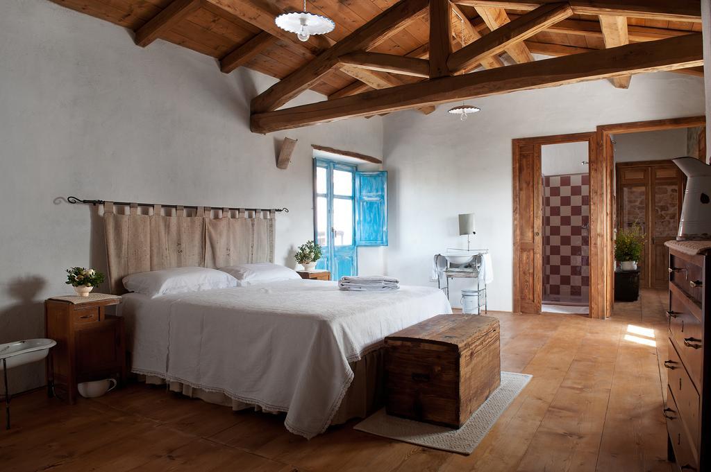 Domu Antiga Bed & Breakfast Gergei ภายนอก รูปภาพ